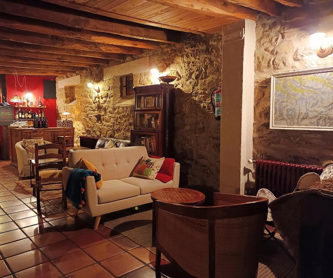 Posada El Rincon De Babia La Cueta Exterior photo